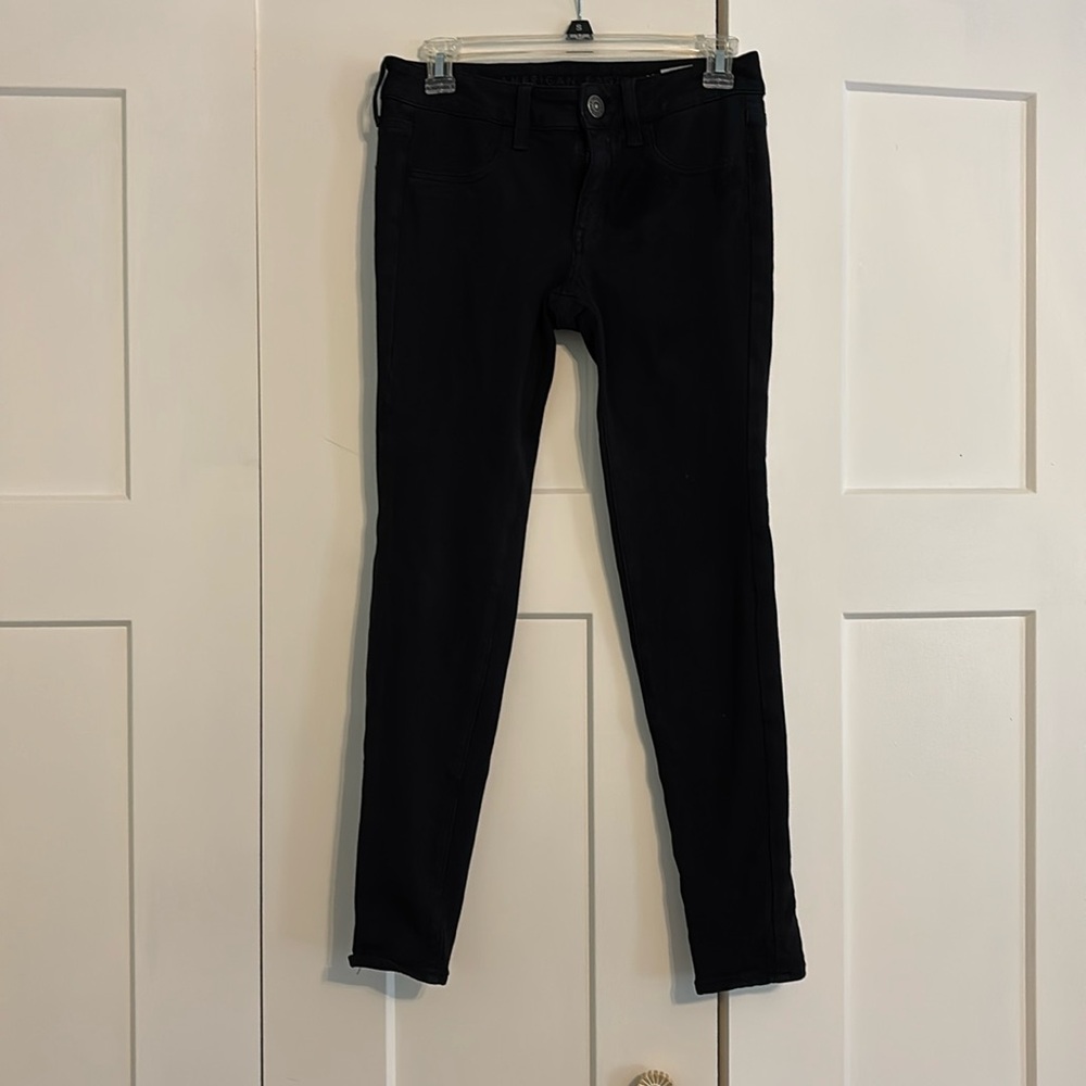 American Eagle Black Super Stretch Skinny Pants Size 4
